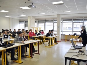 Sinh viên Việt Nam tại Pháp Hội nhập học tập và quảng bá bản sắc dân tộc